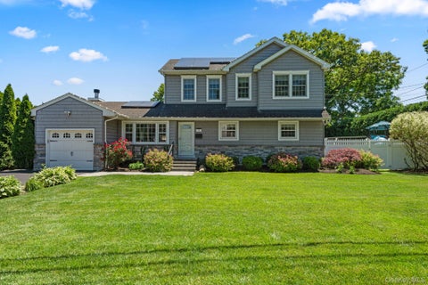 Homes For Sale - 58 Roseville Avenue<br/> Saint James, NY 11780