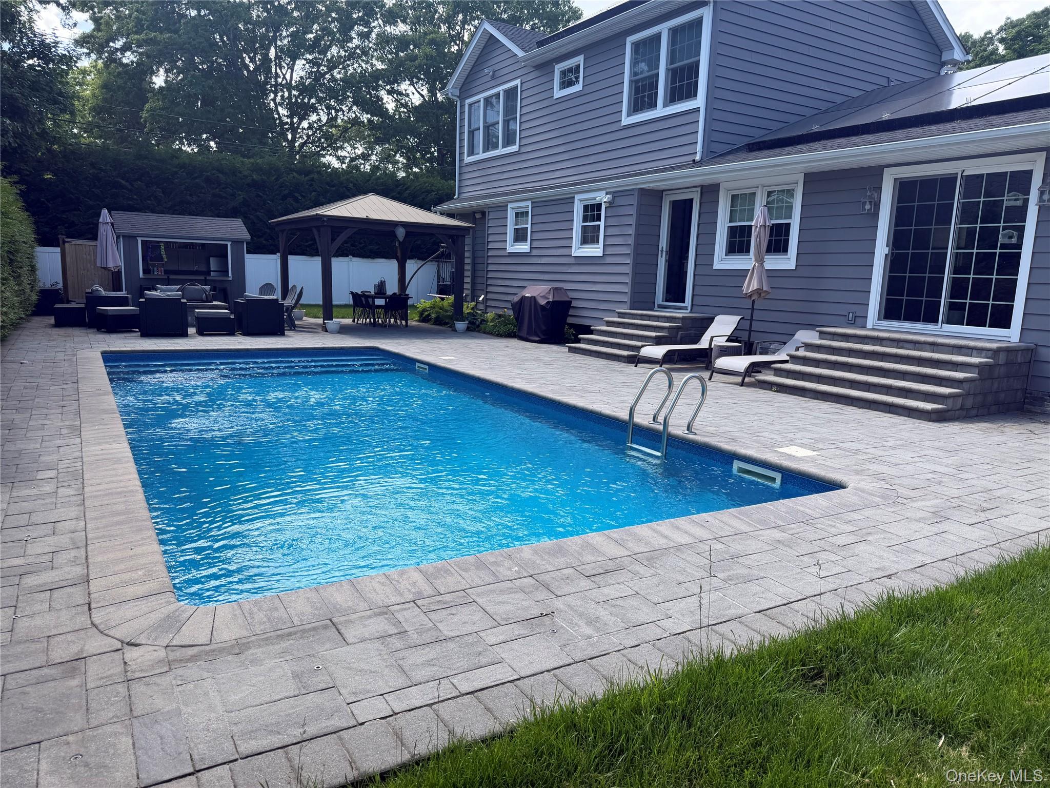 58 Roseville Avenue