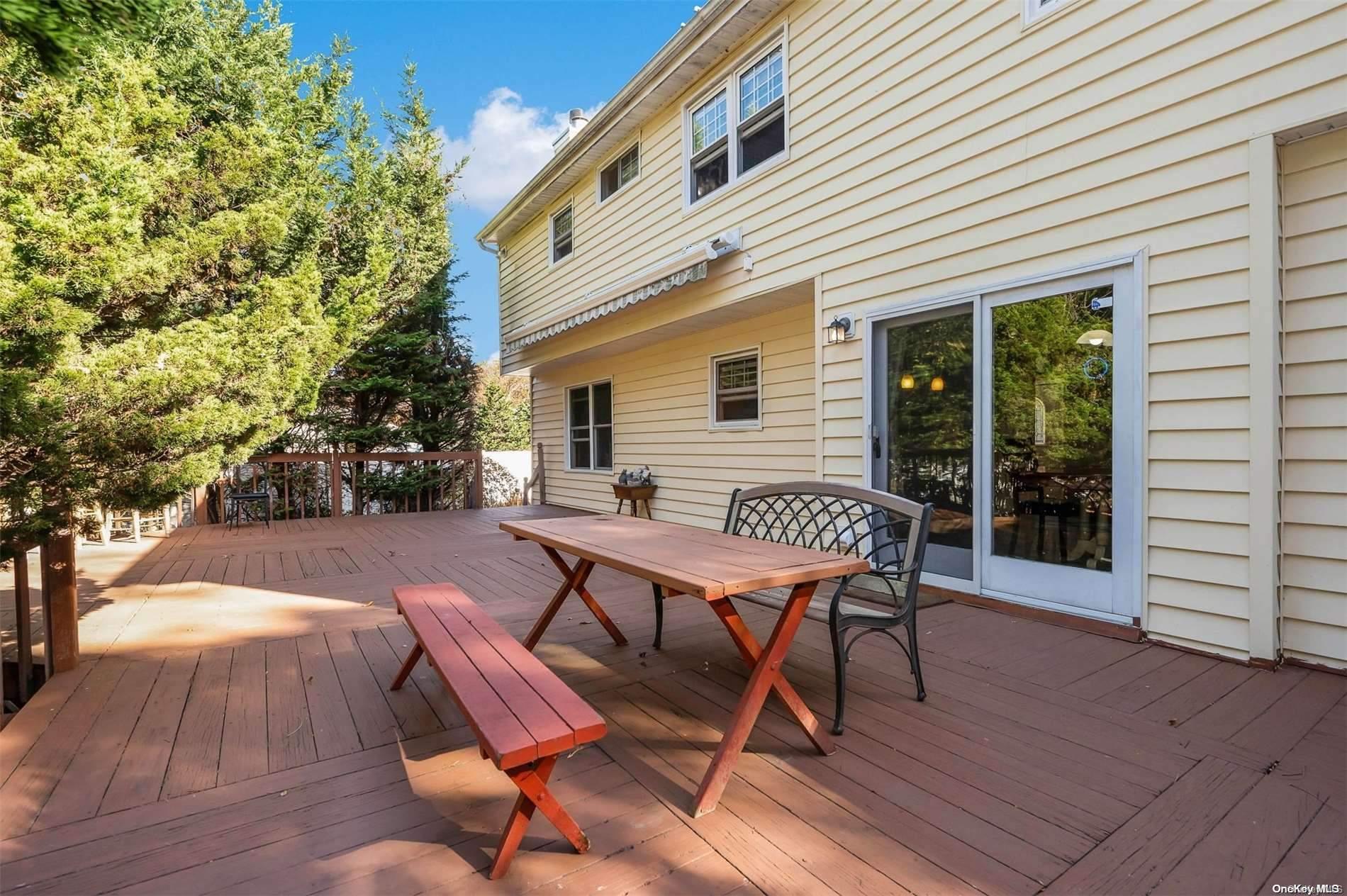 99 S Washington Avenue, Centereach, New York image 31