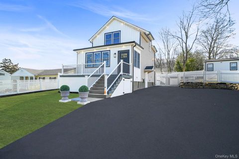 Photo of 159 Rosewood Road, Kings Park, NY 11754 (MLS # 981882)