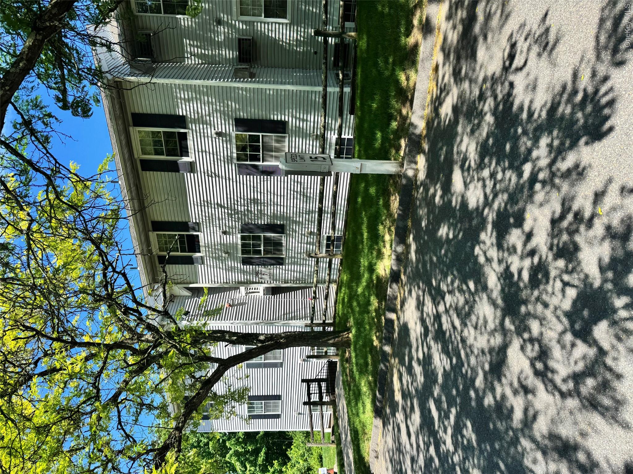 7 Lexington Hill 12