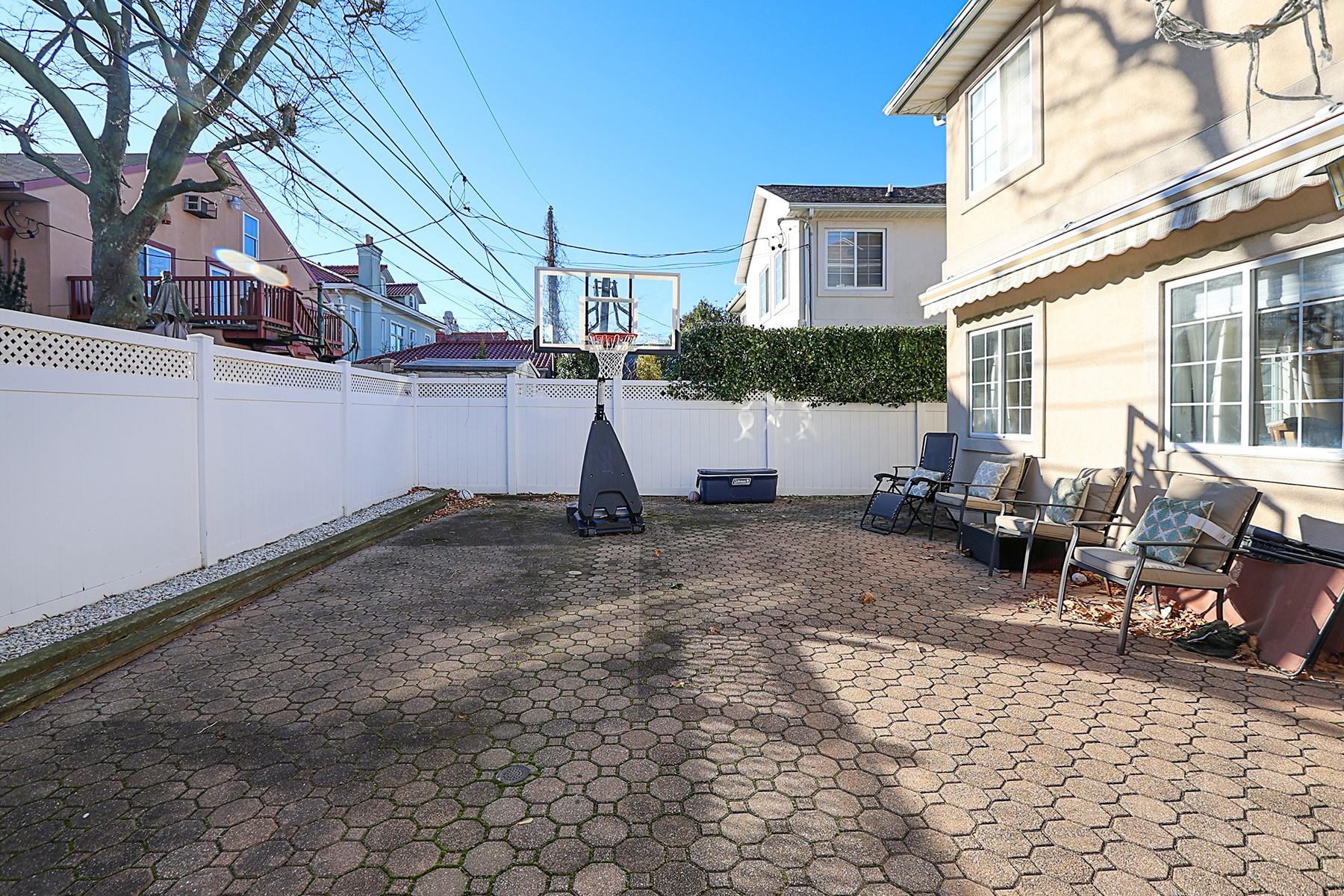 230 W Beech Street, Long Beach, New York image 33