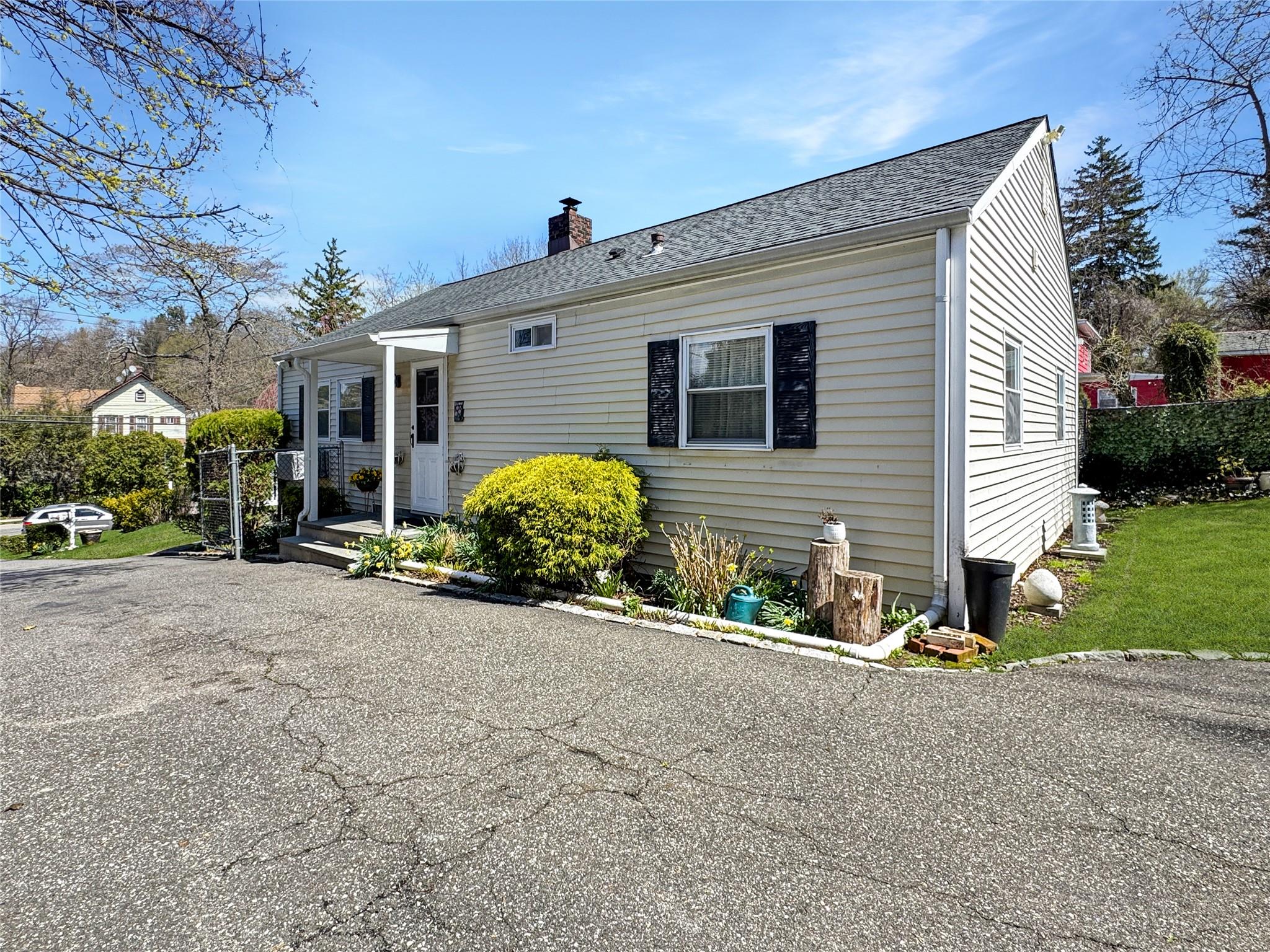 20 Elm Avenue, Glen Cove, New York image 2