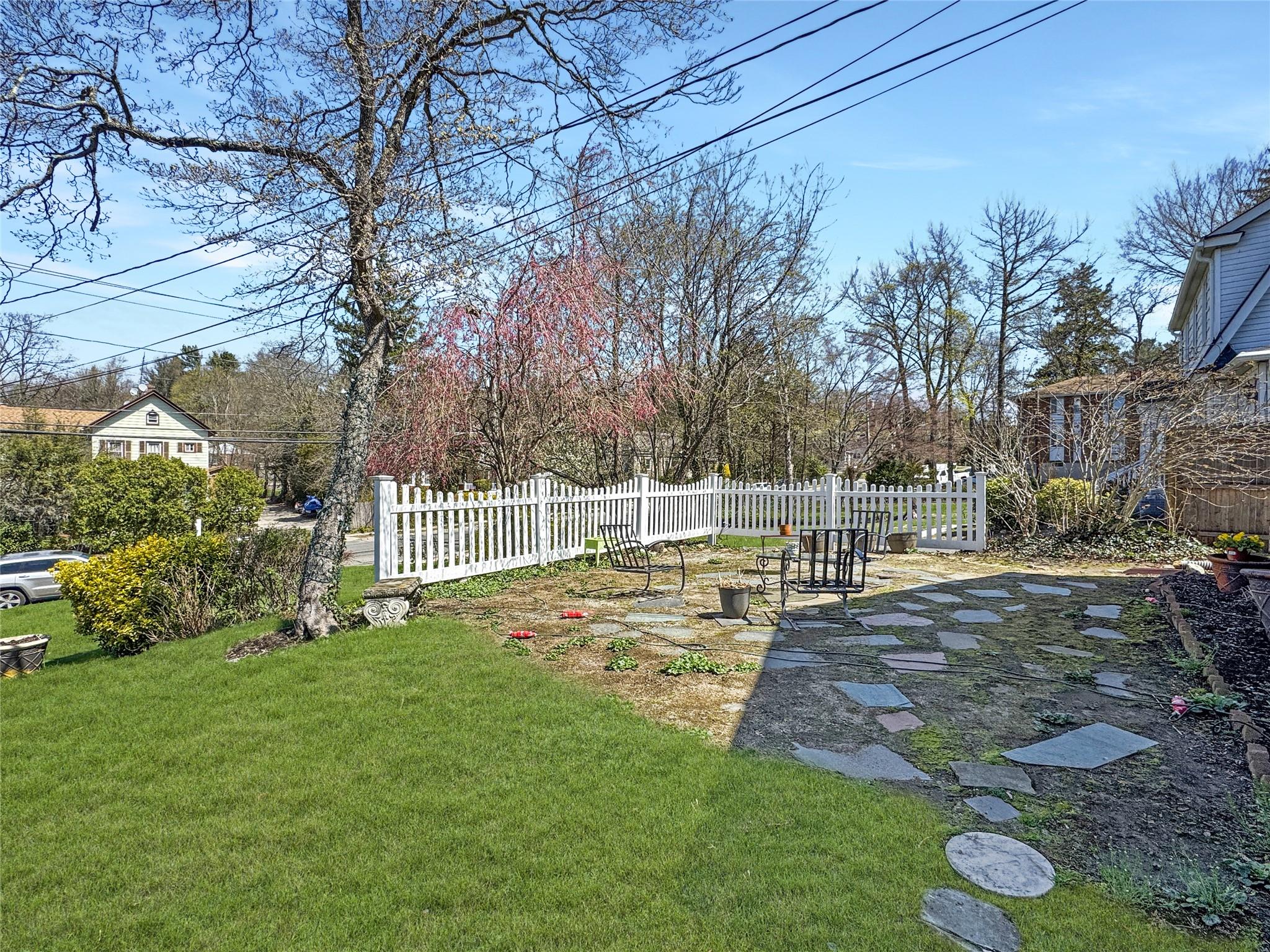 20 Elm Avenue, Glen Cove, New York image 15