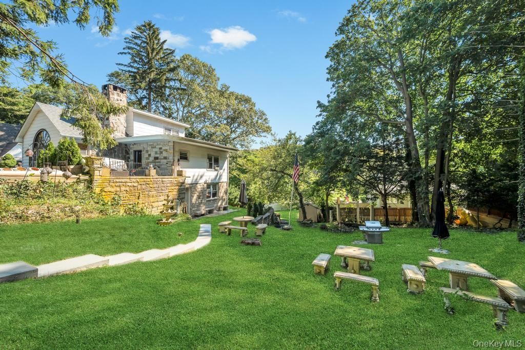 Photo of 122 Dawn Road, Rocky Point, NY 11778 (MLS # 1021940)