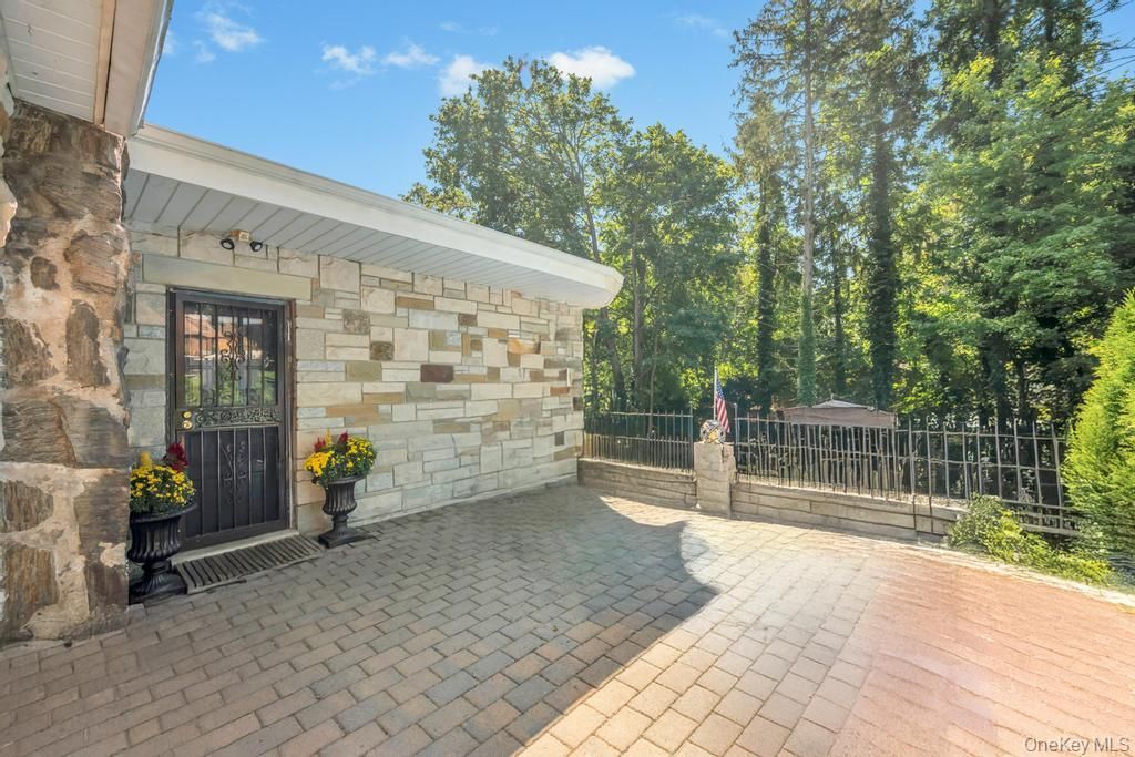 Photo of 122 Dawn Road, Rocky Point, NY 11778 (MLS # 1021940)