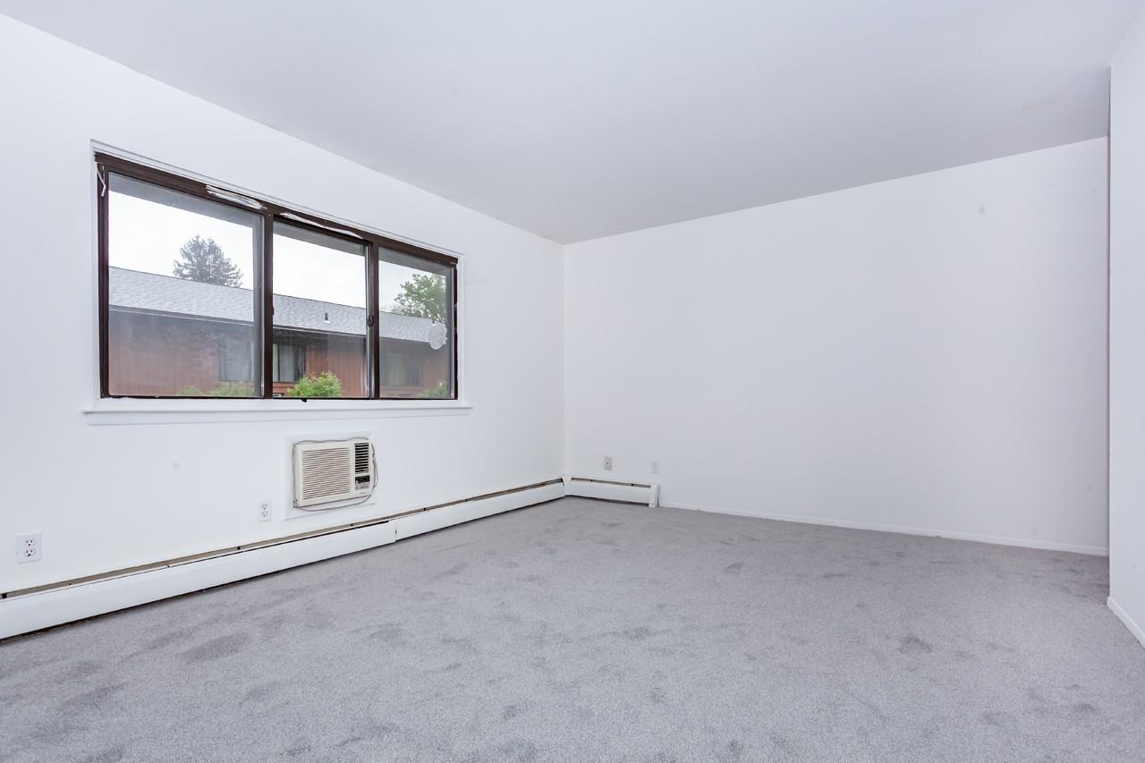 250 Coachlight Square #BUILDING 6 UNIT 250, Montrose, New York image 22