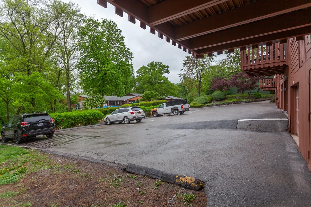 250 Coachlight Square #BUILDING 6 UNIT 250, Montrose, New York image 32