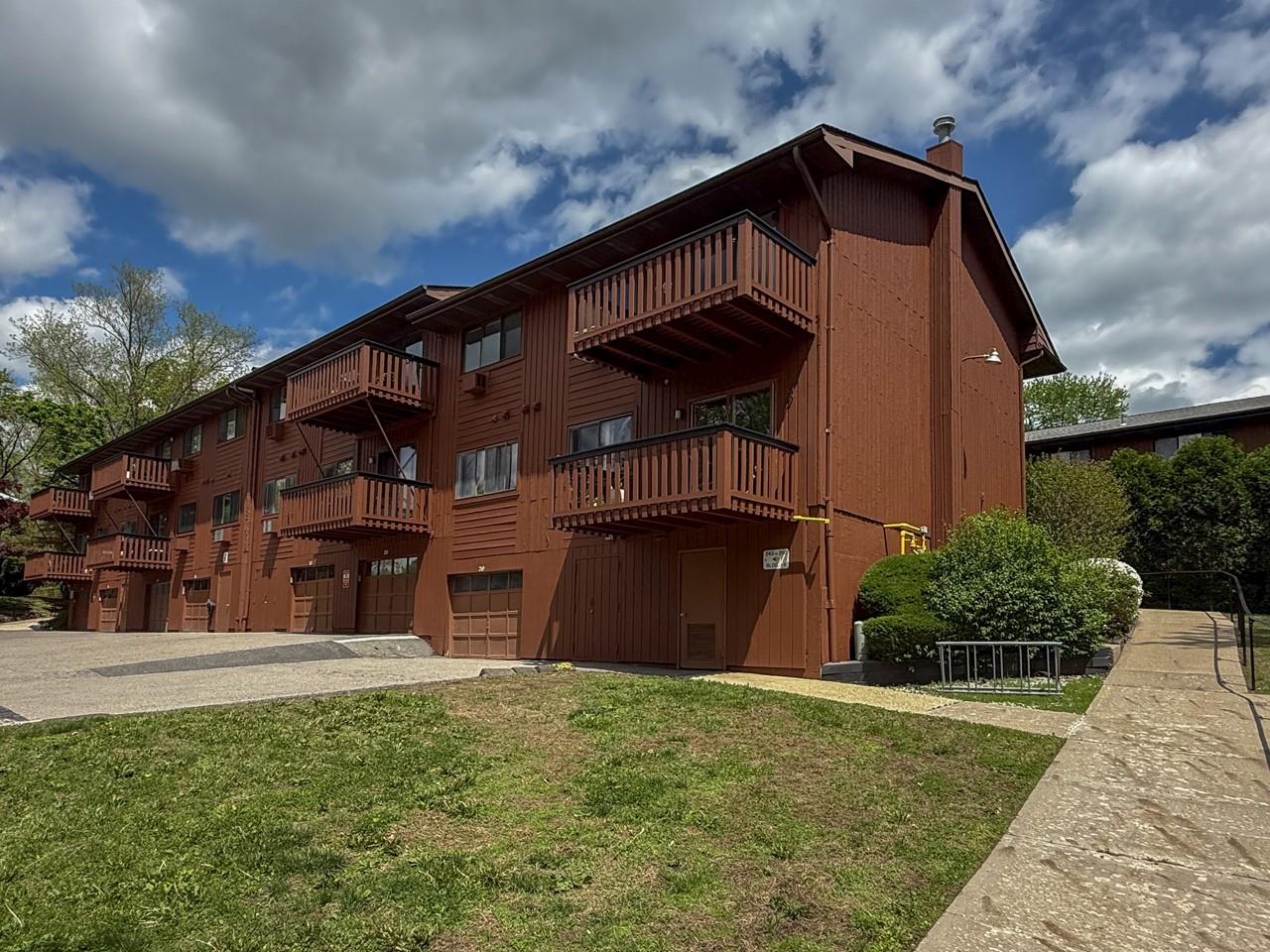 250 Coachlight Square #BUILDING 6 UNIT 250, Montrose, New York image 28