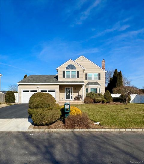 5 Lea Avenue Manorville NY 11949