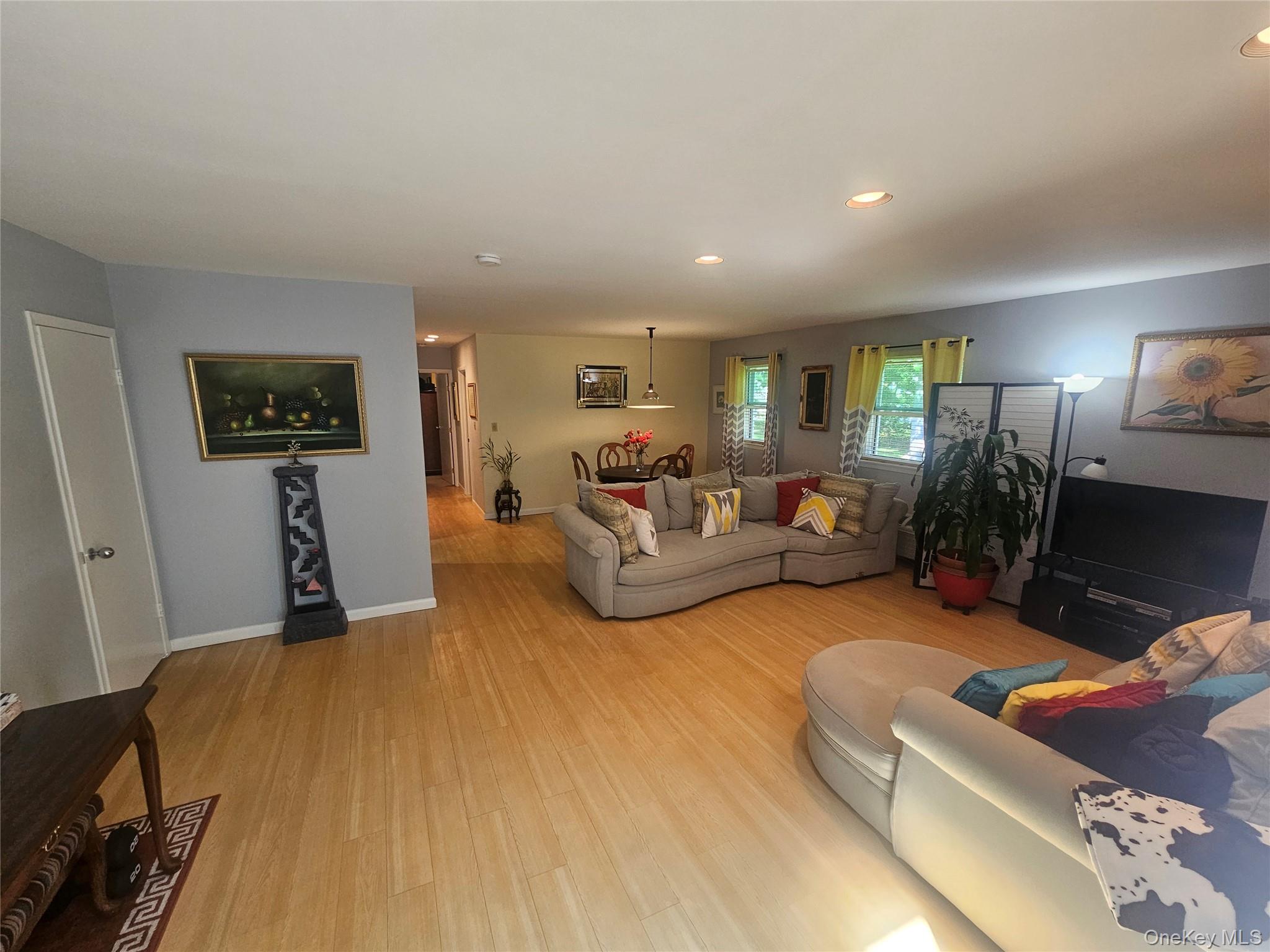 1337 Broadway C10