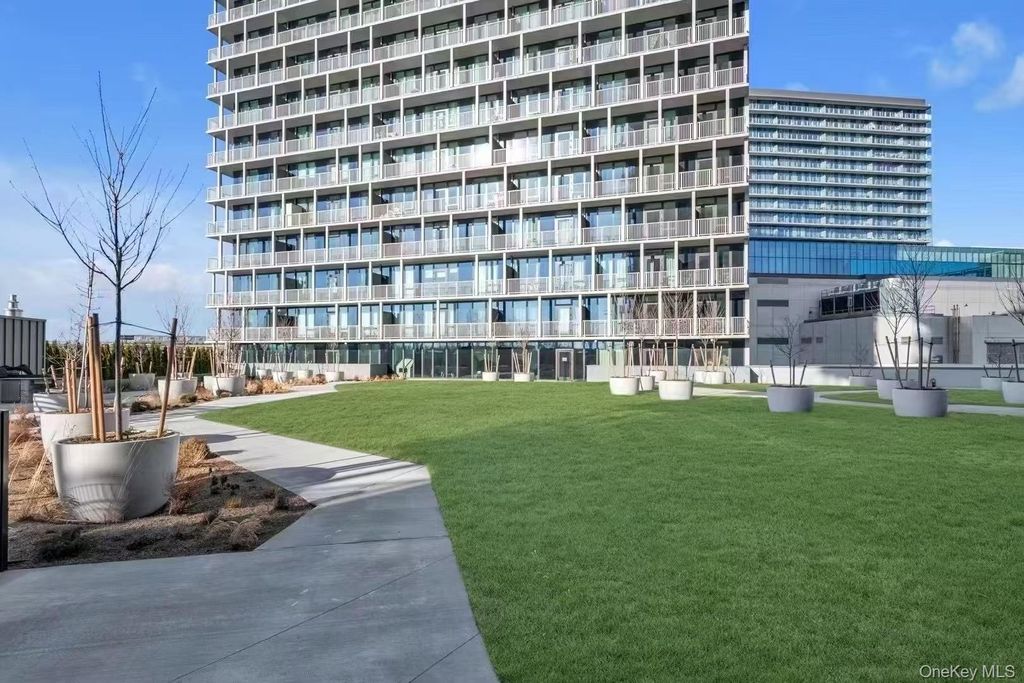 Photo of 131-02B 40TH Road #9O, Flushing, NY 11354 (MLS # 968313)