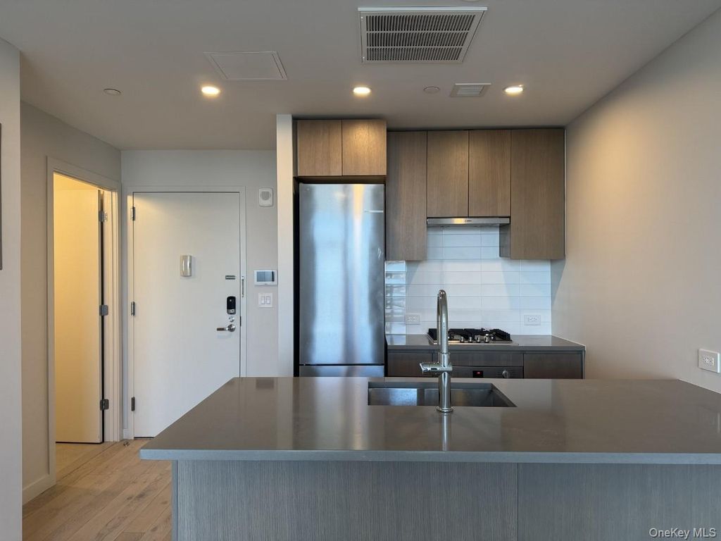 Photo of 131-02B 40TH Road #9O, Flushing, NY 11354 (MLS # 968313)