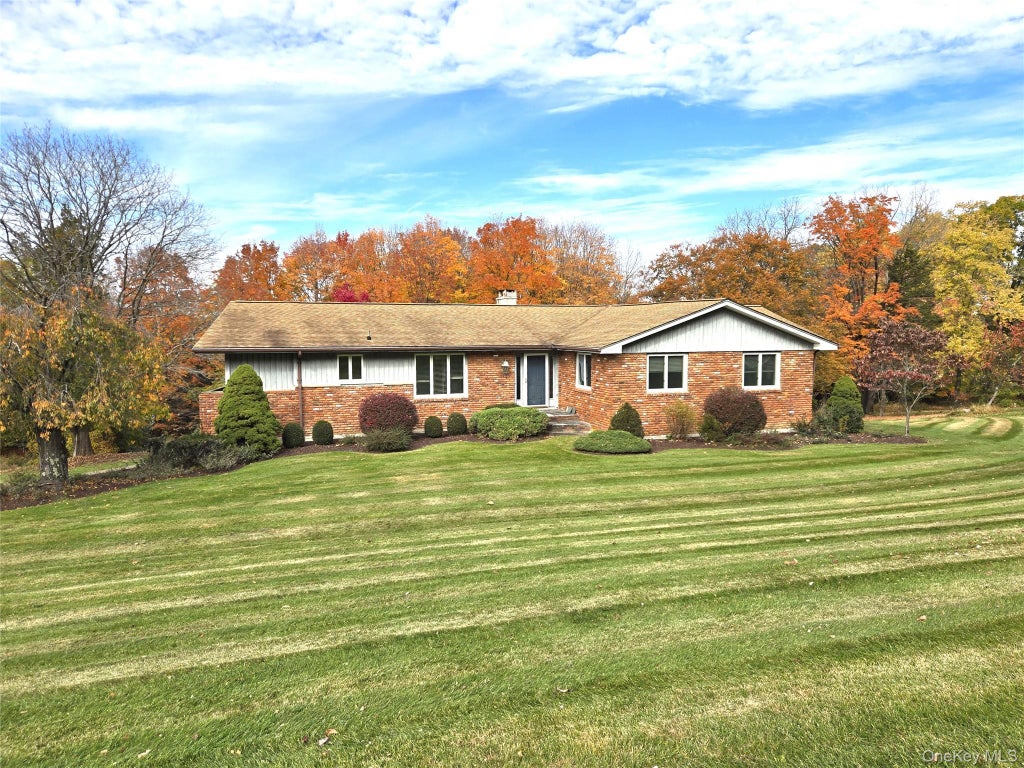 Photo of 15 Deerwood Drive, Hopewell Junction, NY 12533 (MLS # 1068475)