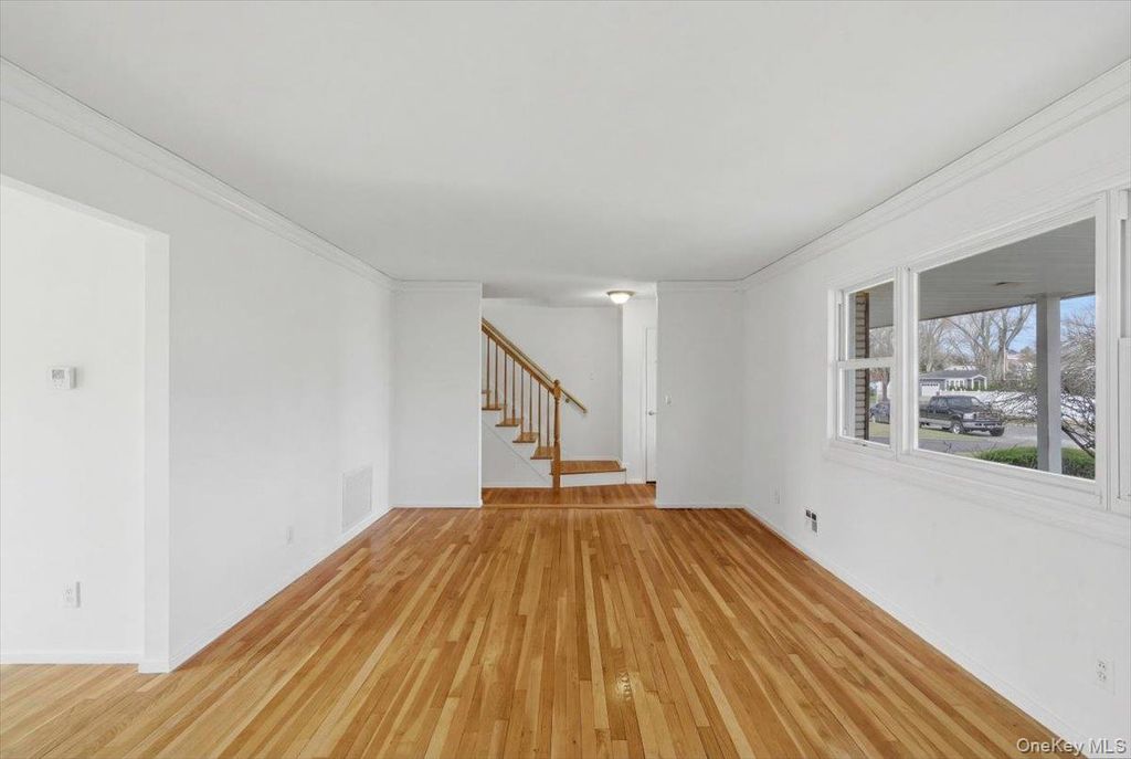 Photo of 6 Arden Lane, Commack, NY 11725 (MLS # 977229)