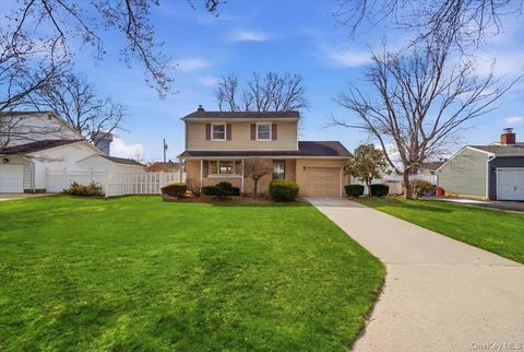 6 Arden Lane Commack NY 11725