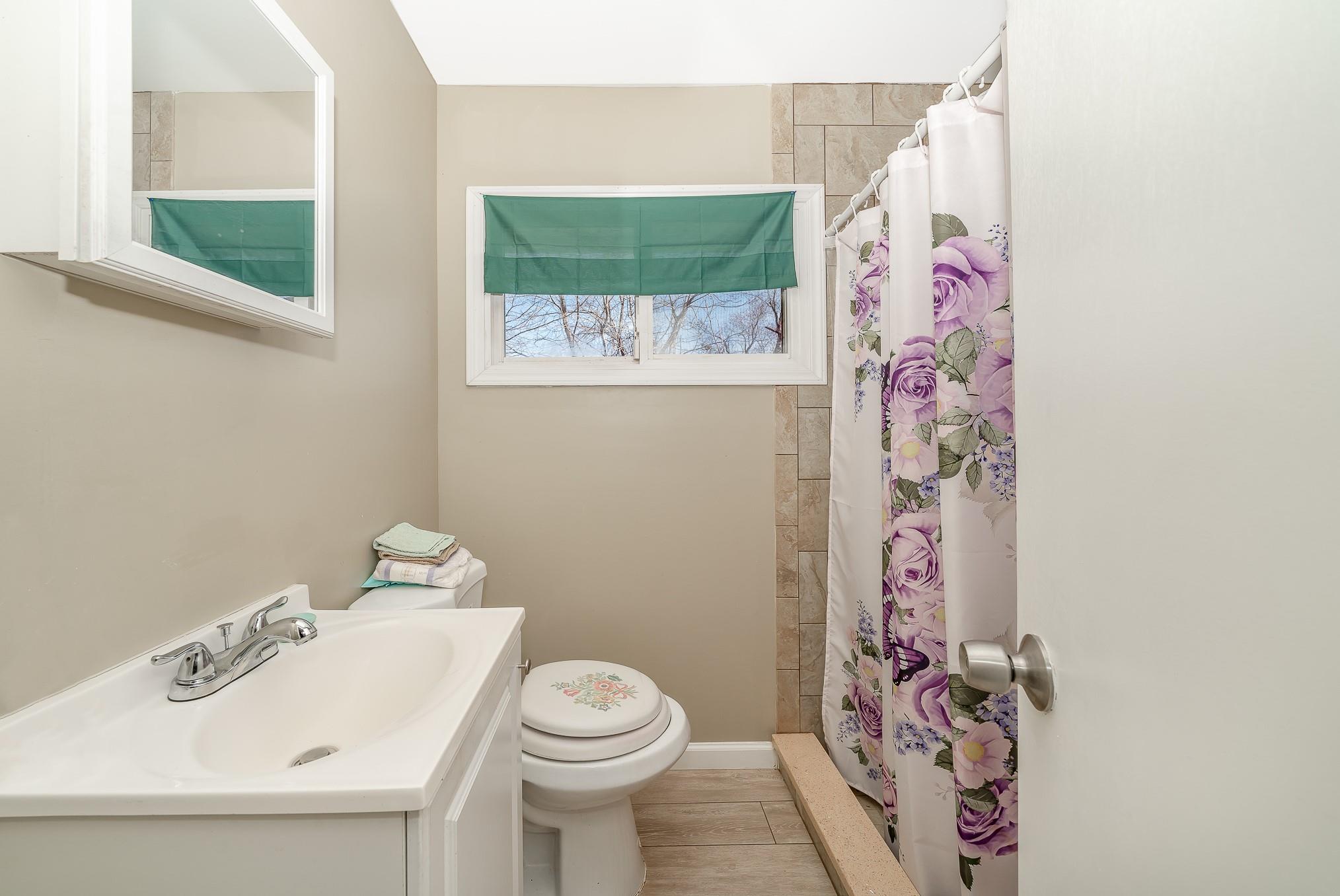 3 Beta Drive, Amityville, Florida image 10