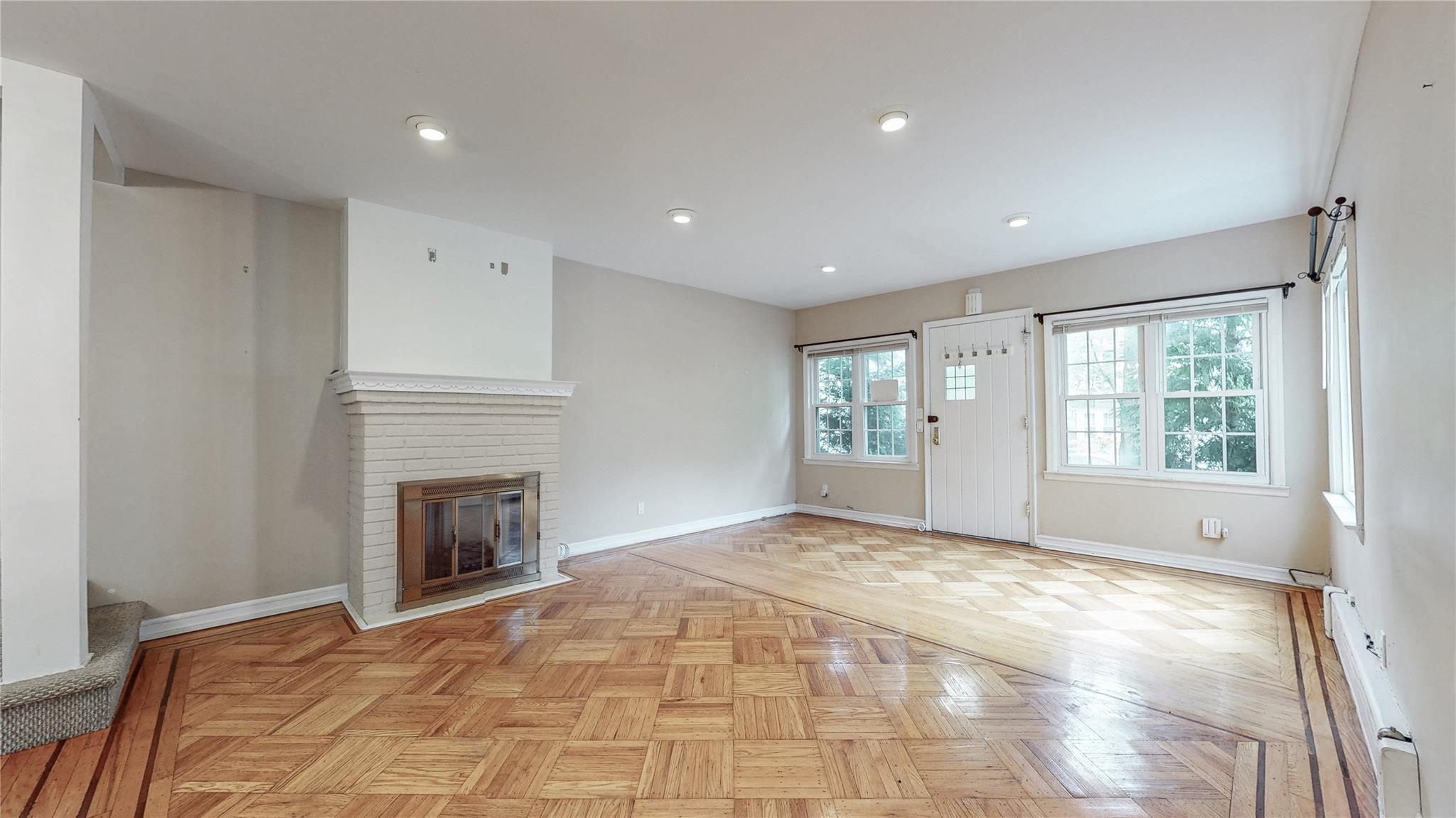 70-47 Manse Street, Forest Hills, New York image 3