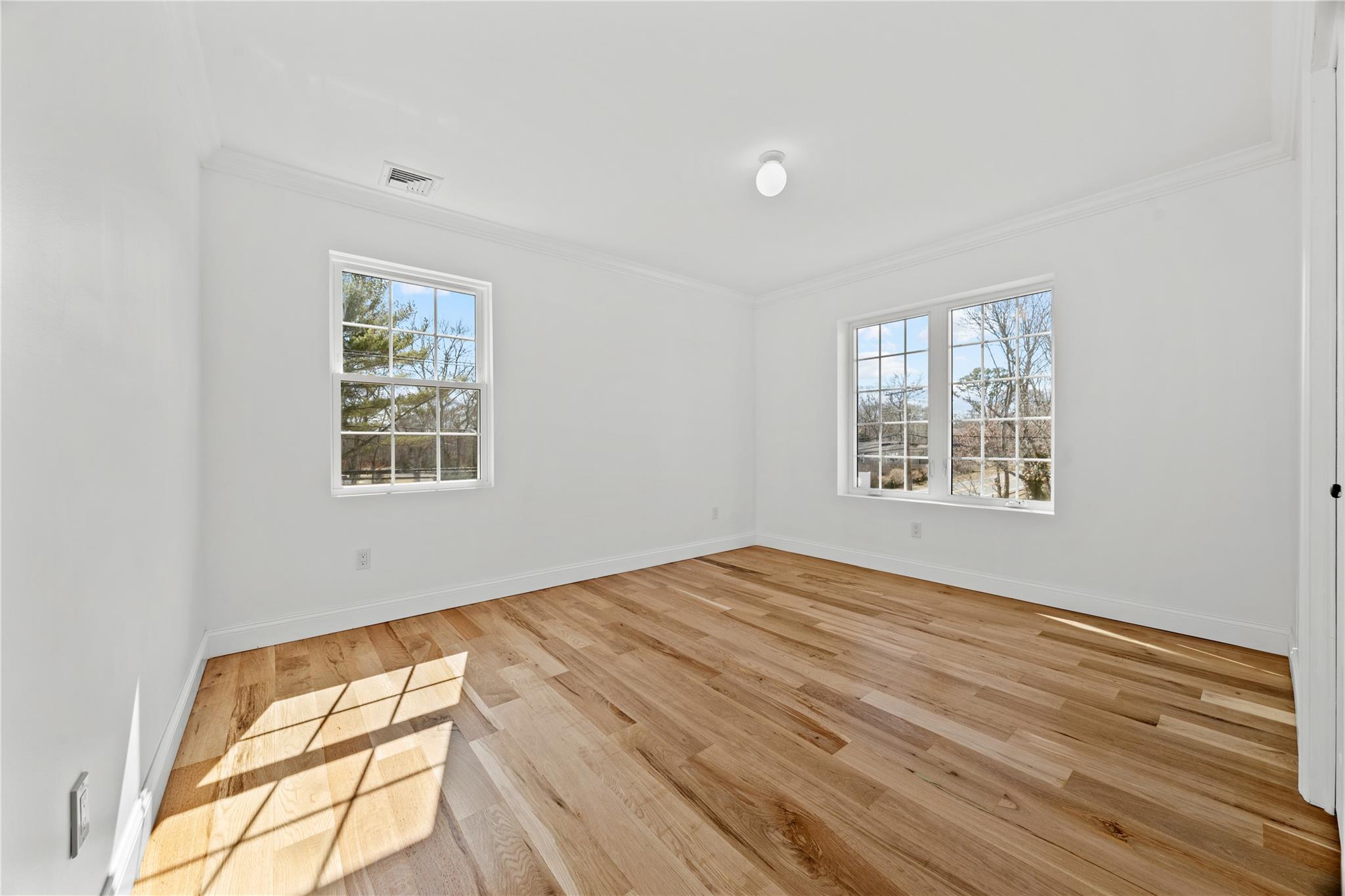 213 Holland Avenue, Medford, New York image 20