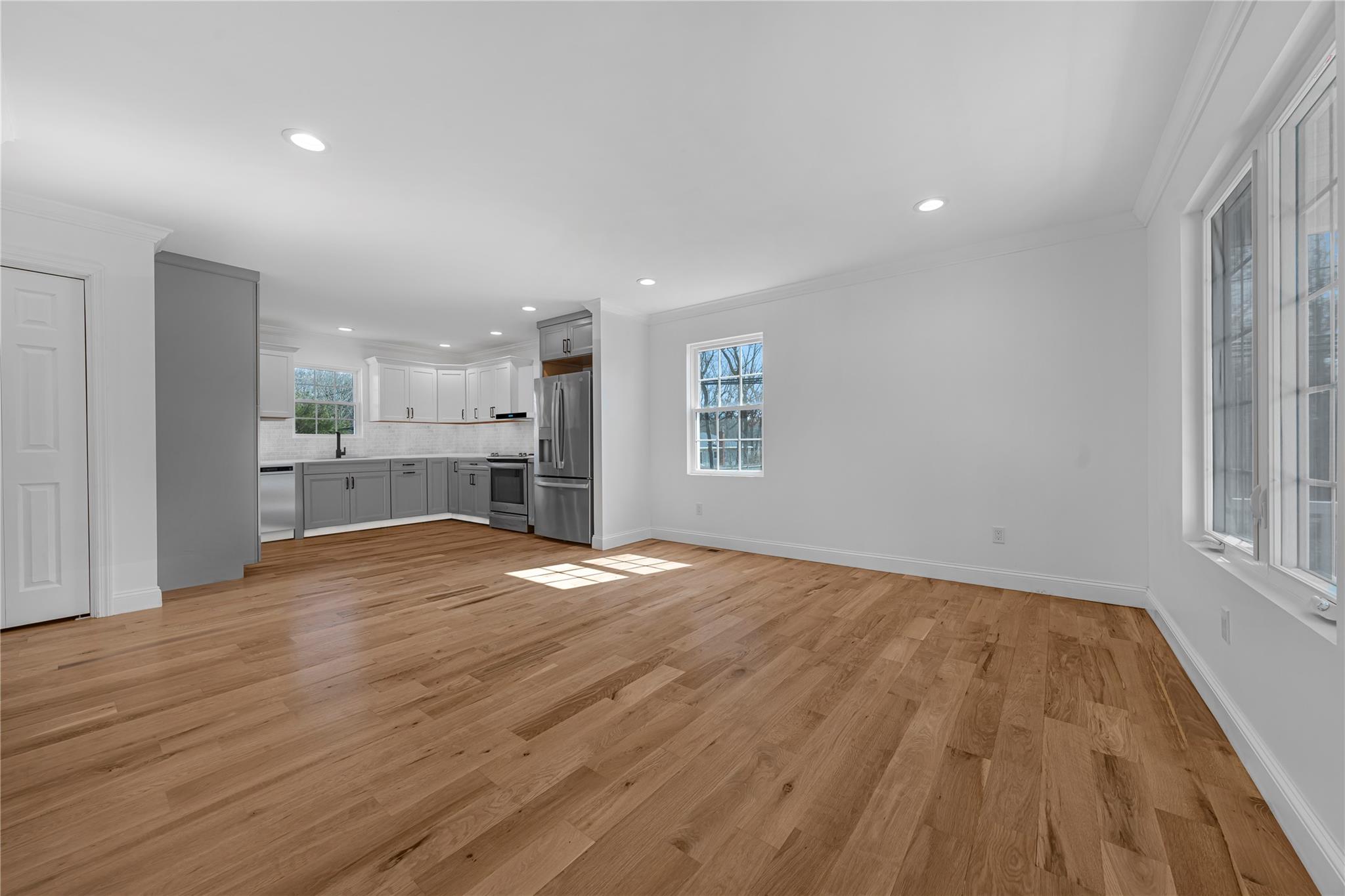 213 Holland Avenue, Medford, New York image 9