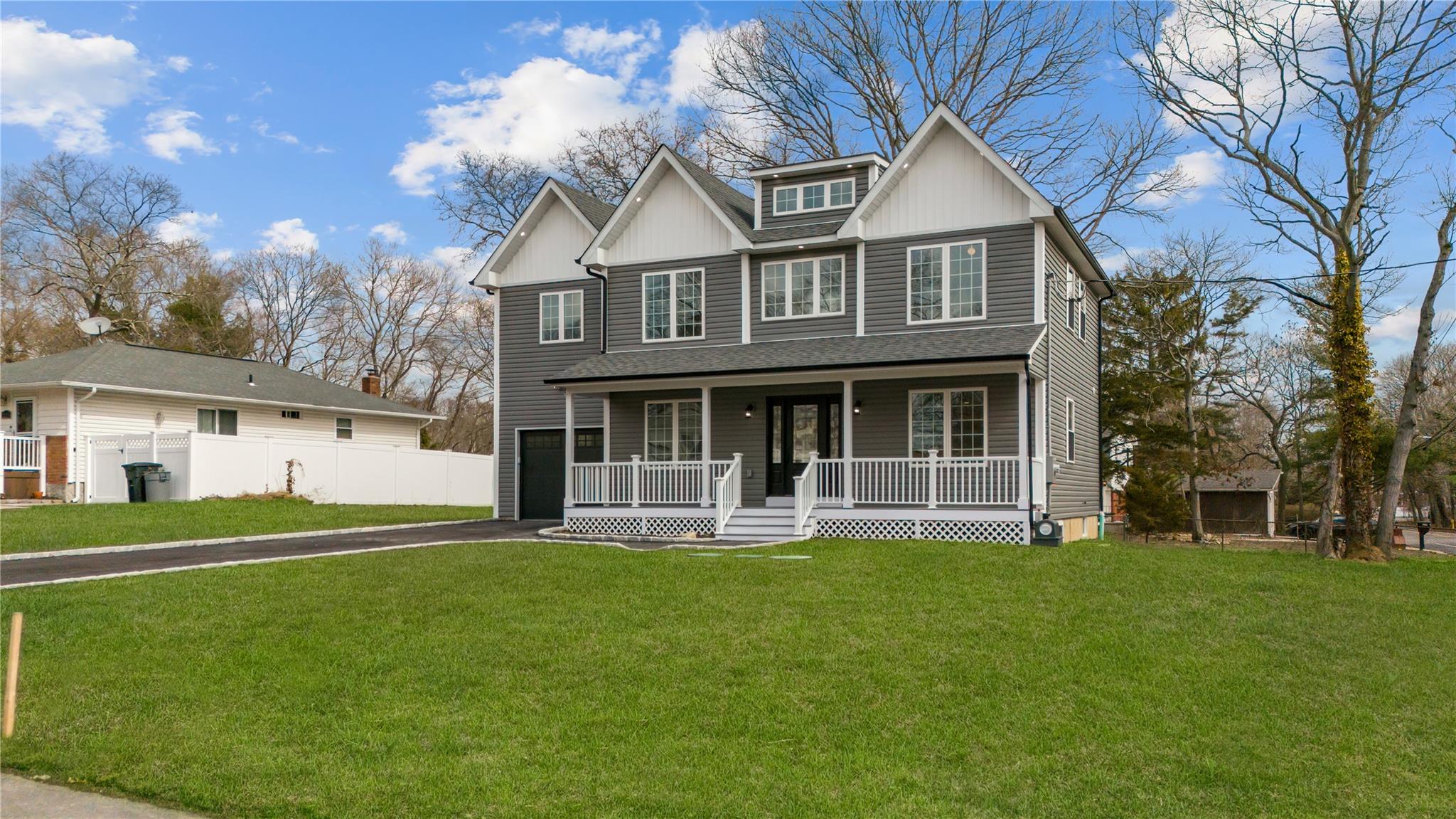 213 Holland Avenue, Medford, New York image 2