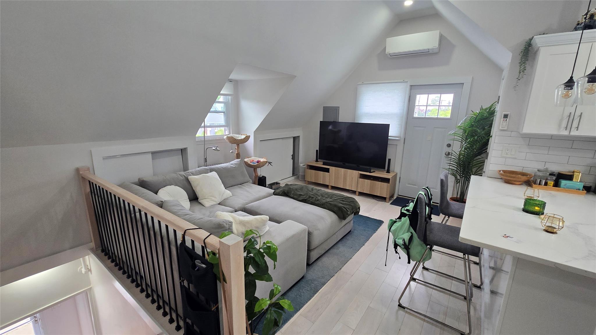 East Rockaway, New York 11518, United States, 1 Bedroom Bedrooms, ,1 BathroomBathrooms,Residential,Active,149151