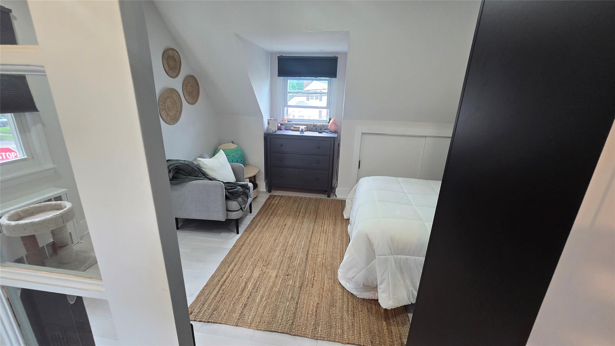 East Rockaway, New York 11518, United States, 1 Bedroom Bedrooms, ,1 BathroomBathrooms,Residential,Active,149151