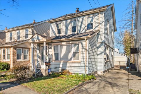 Homes For Sale - 8131 164th Place<br/> Queens County, Jamaica, NY 11432