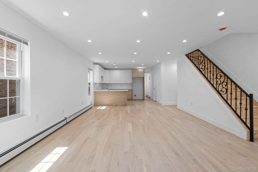 Photo of 13764 Westgate Street, Springfield Gardens, NY 11413 (MLS # 1014629)