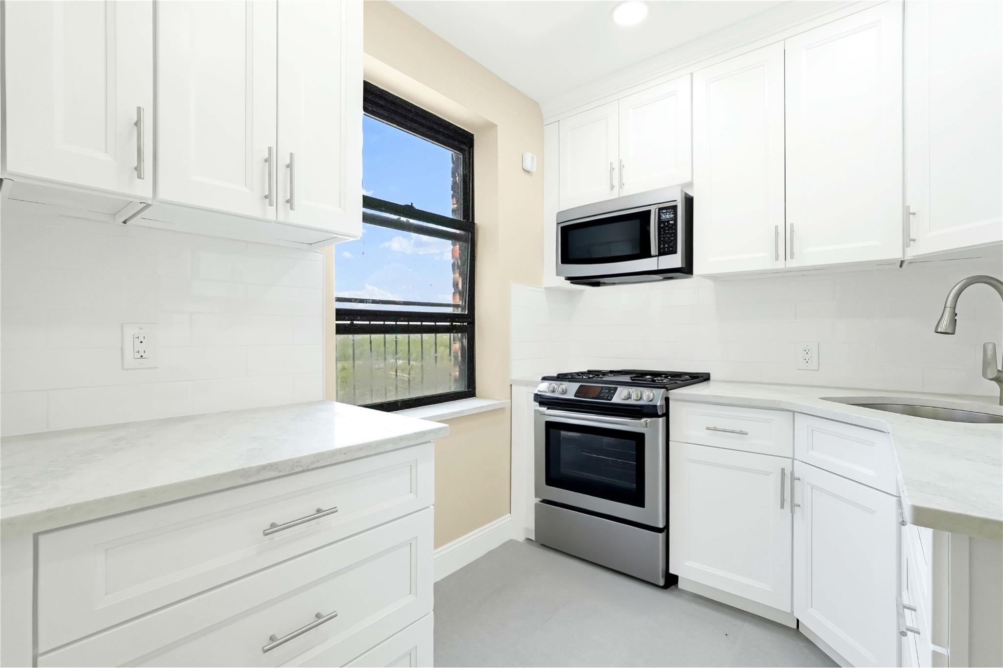 25-40 Union Street #6B, Flushing, New York image 17