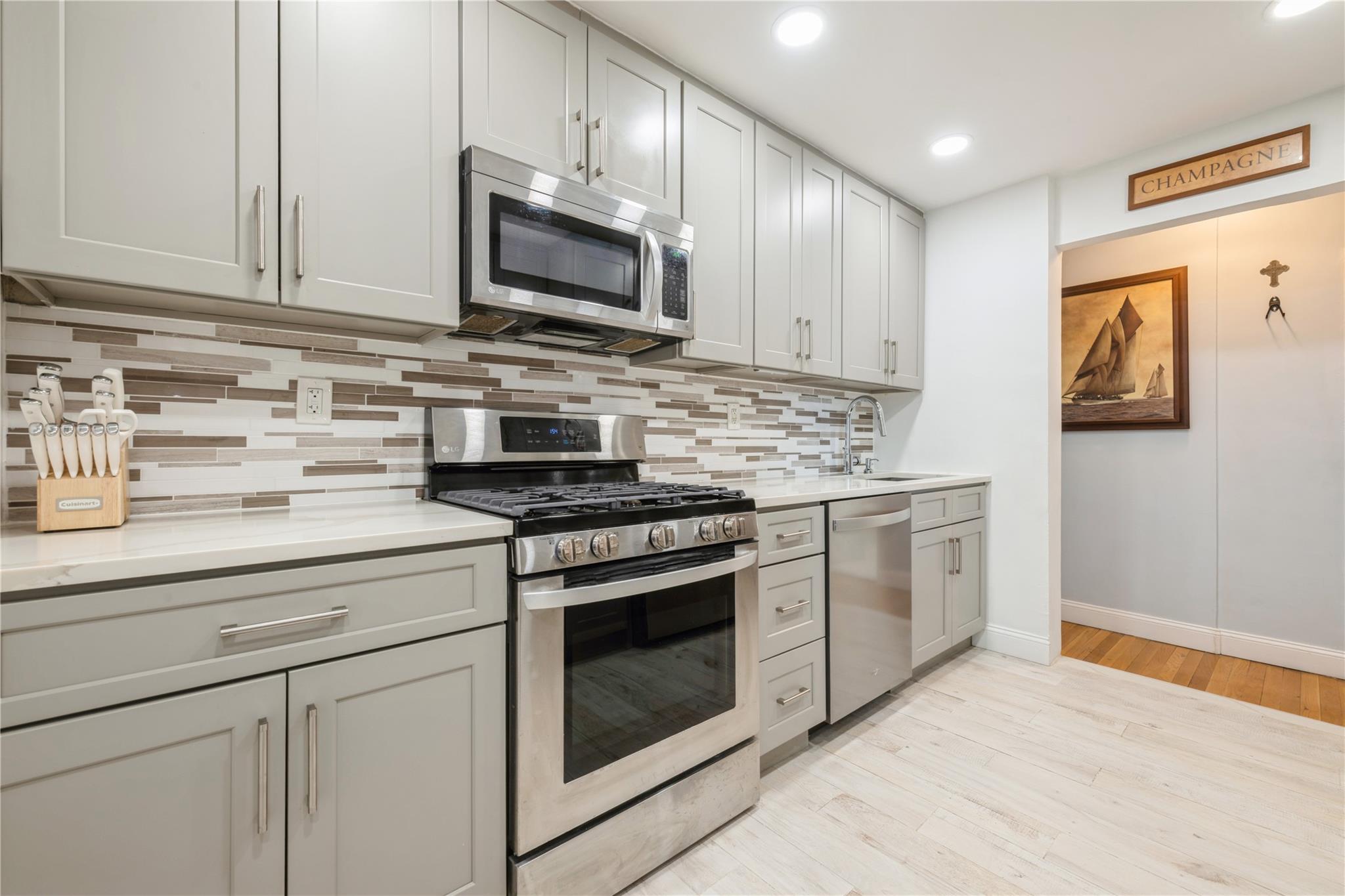 410 E Broadway #4G, Long Beach, New York image 22