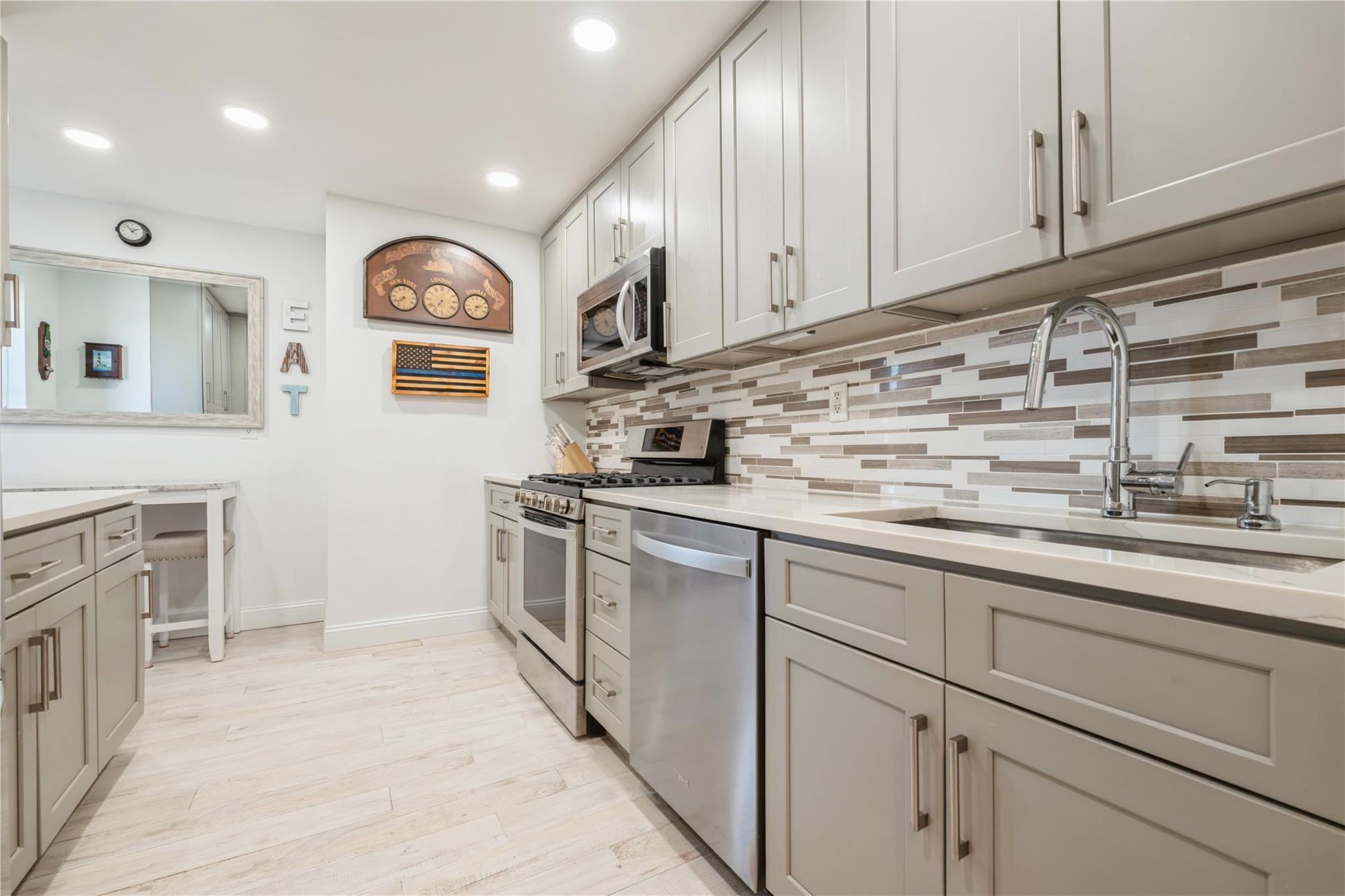 410 E Broadway #4G, Long Beach, New York image 21