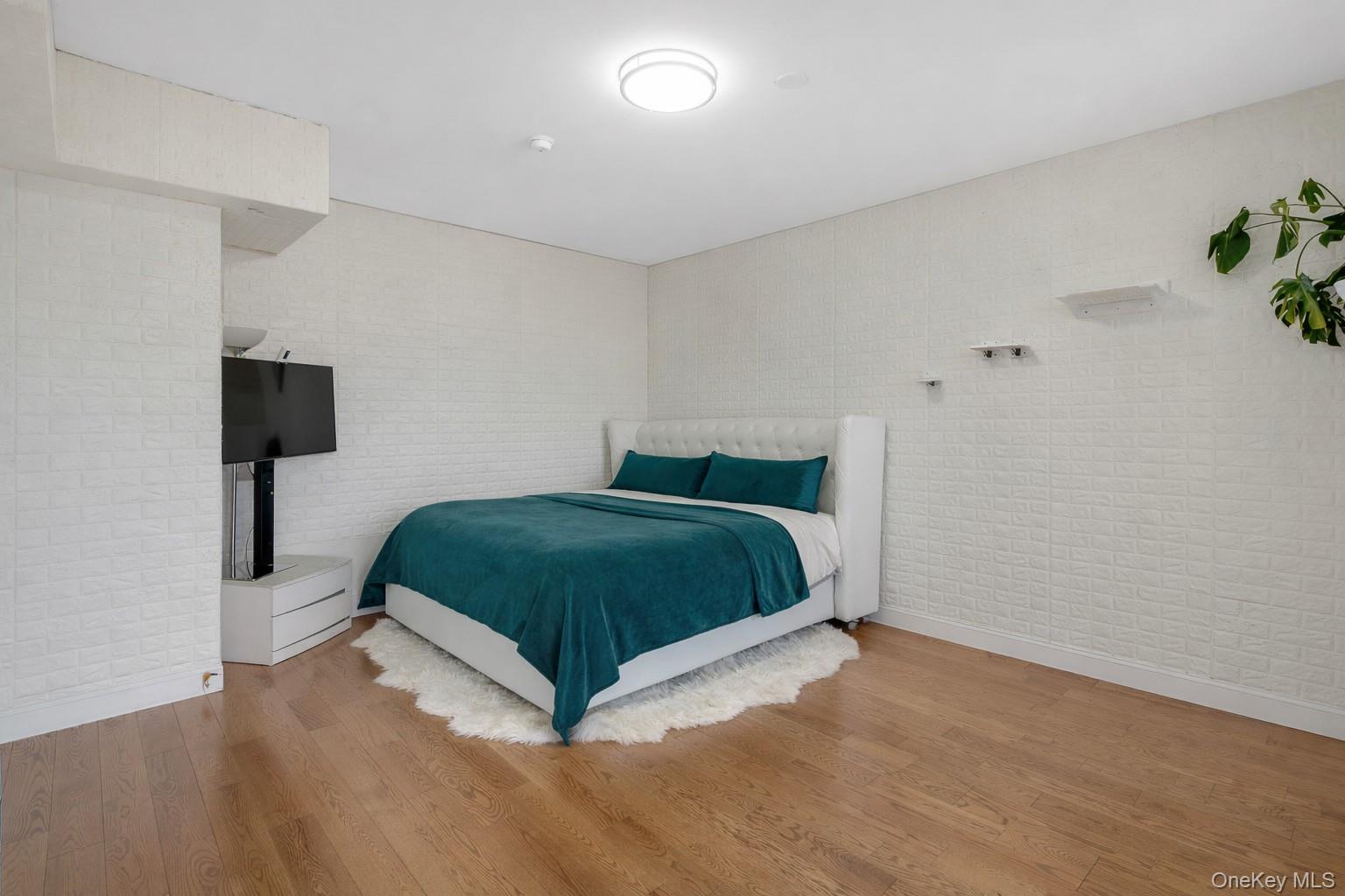 2068 Ocean Avenue 8A