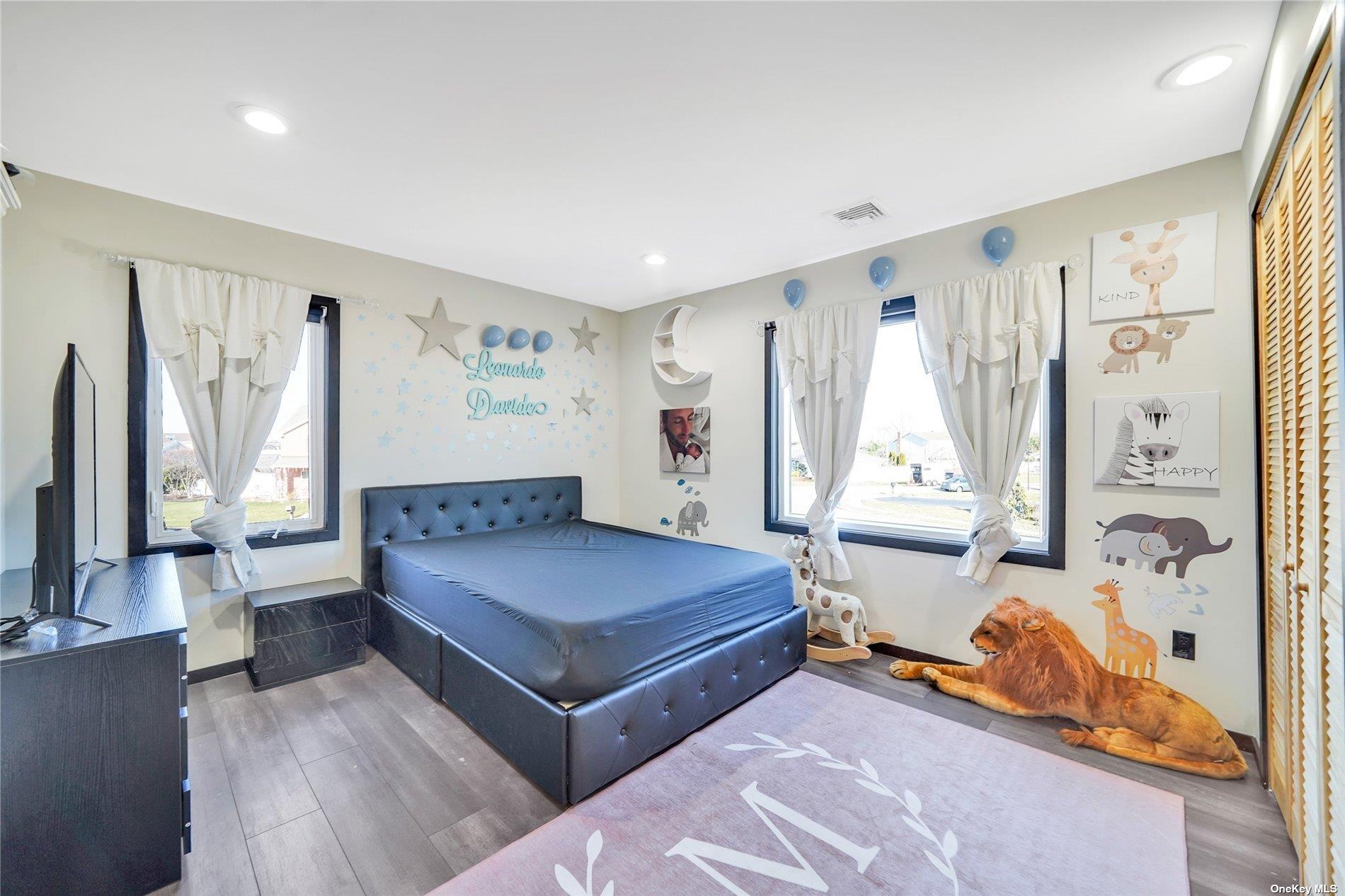 110 Schooner Lane, Copiague, New York image 21