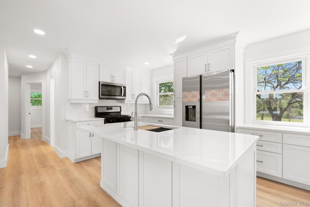 Photo of 18 Highland Avenue, Warwick, NY 10990 (MLS # 1000256)