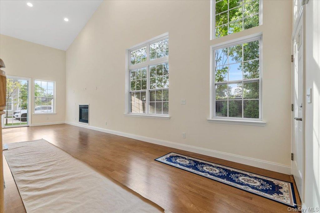 Photo of 21 Steven Circle #21, Dix Hills, NY 11746 (MLS # 909858)