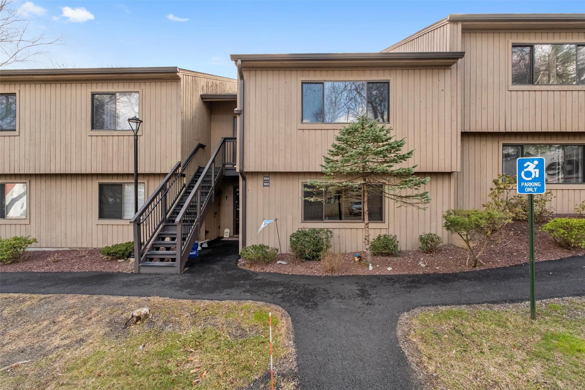 3904 Wild Berry Court, Poughkeepsie, New York image 4