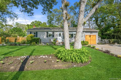 Homes For Sale - 37 Aberdeen Drive<br/> Mastic, NY 11950