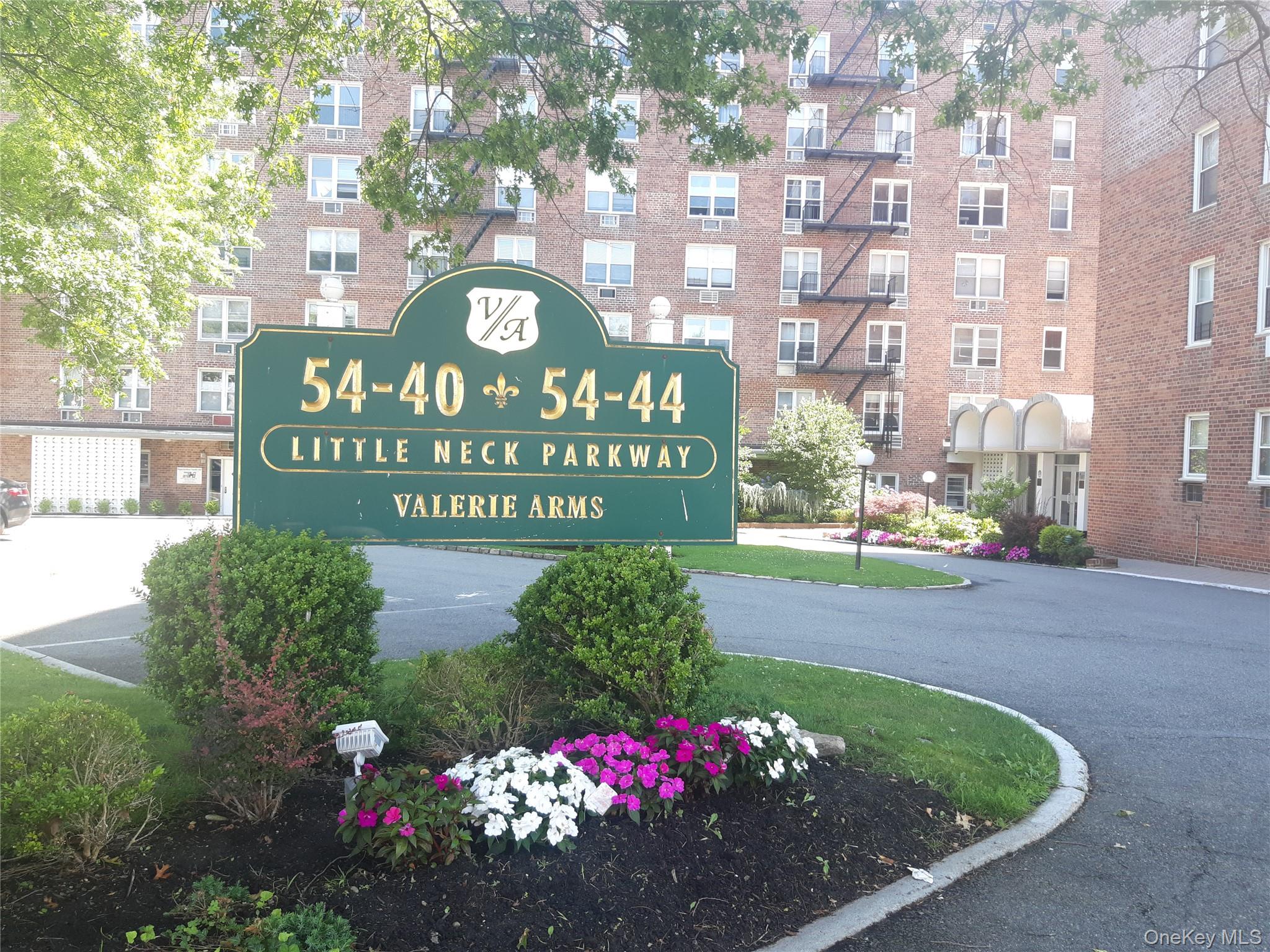 54-40 Little Neck Parkway 4M