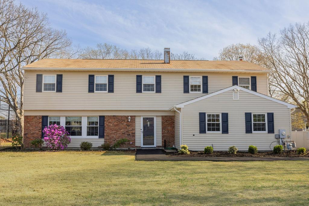 4 Kerry Court, Centereach, New York image 1