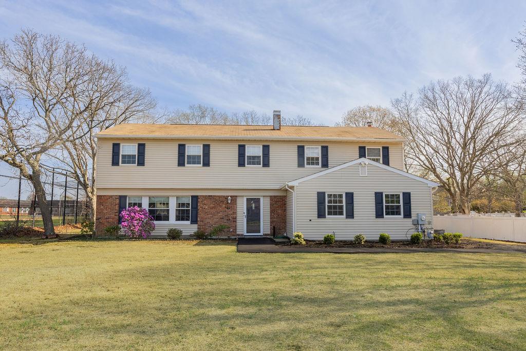 4 Kerry Court, Centereach, New York image 3