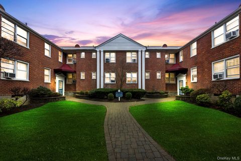 Homes For Sale - 2 Bryant Crescent Cres #1N<br/> White Plains, NY 10605