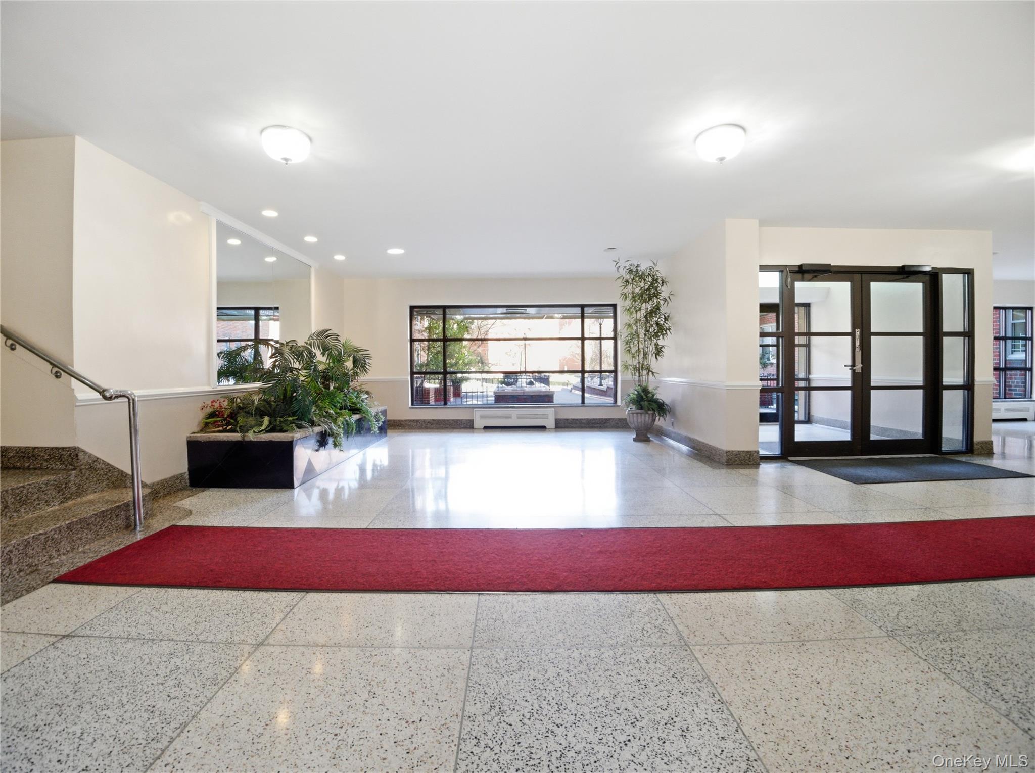 480 Riverdale Avenue 4U