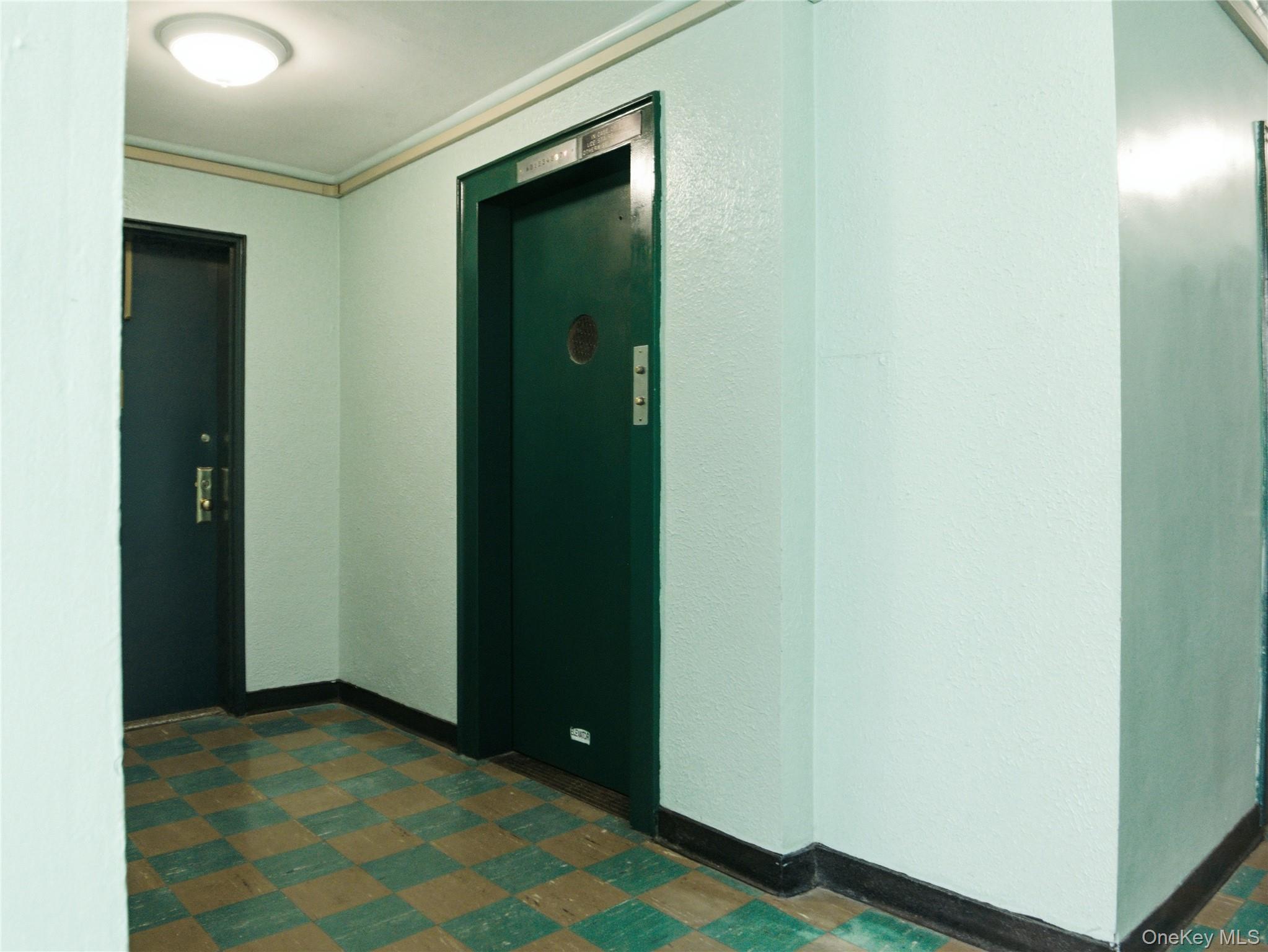 480 Riverdale Avenue 4U