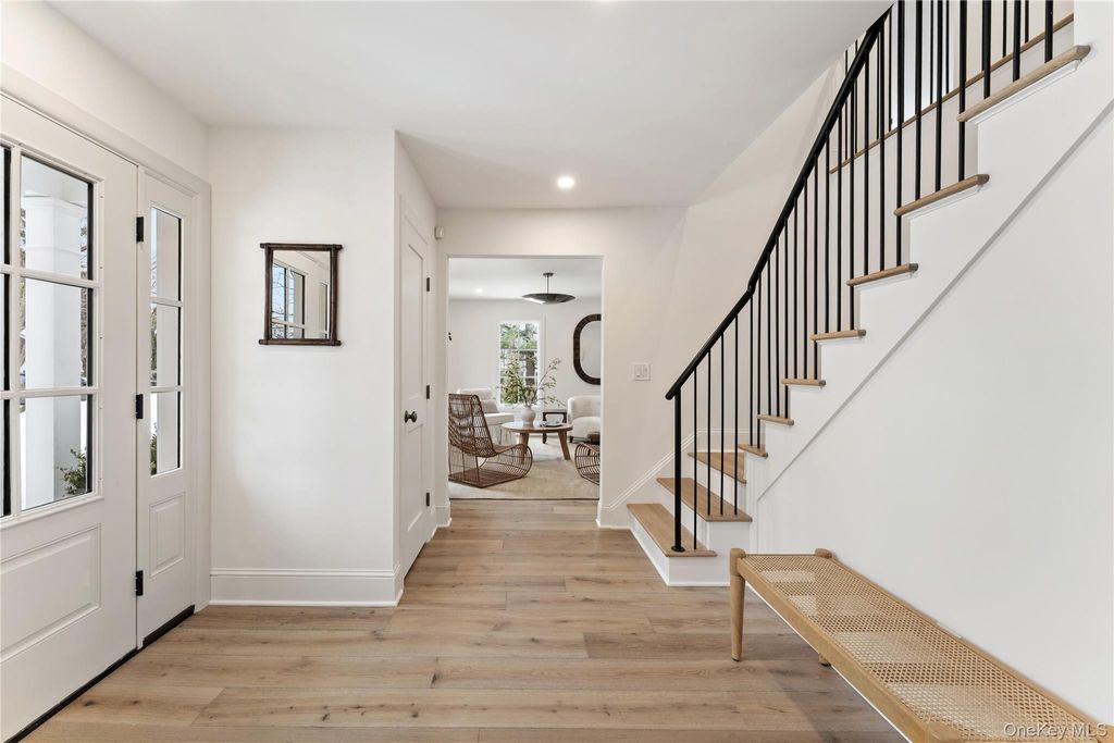 Photo of 2 Wellhouse Lane, Mamaroneck, NY 10543 (MLS # 959809)