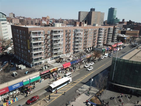 Condo For Sale - 4125 Kissena Boulevard #2T<br/> Flushing, NY 11355