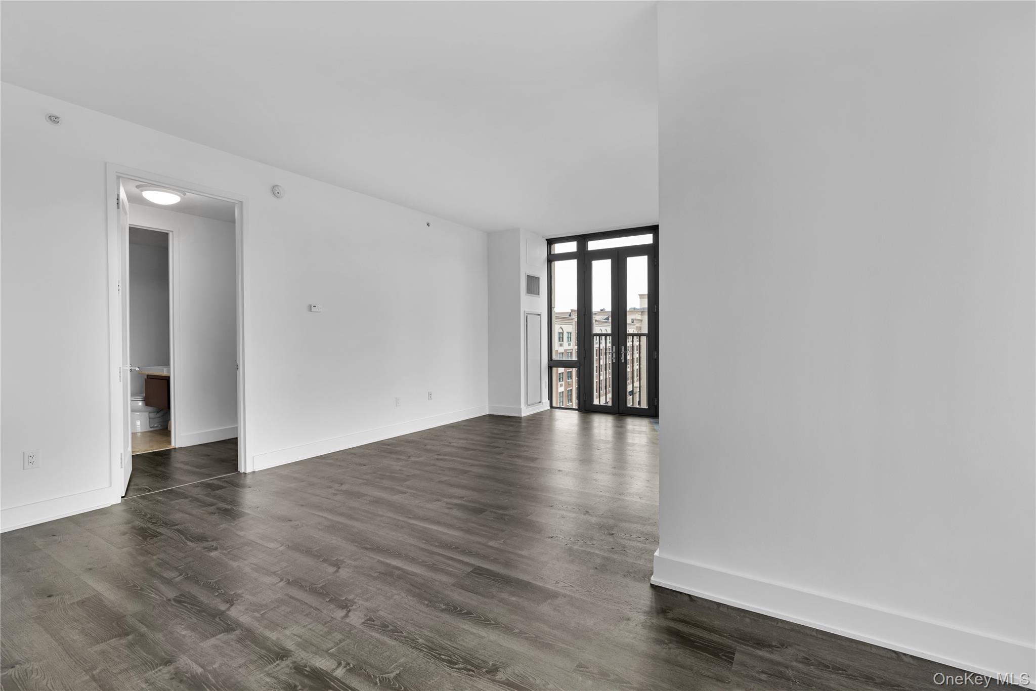 175 Huguenot Street 1106
