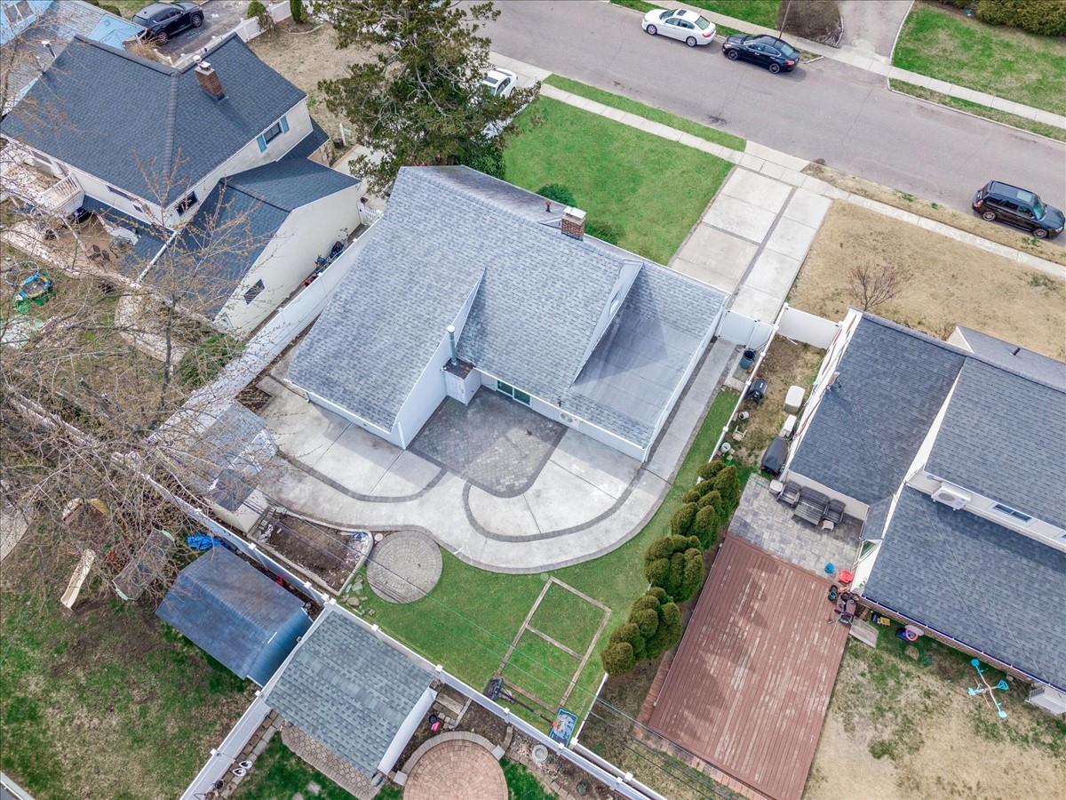 25 Lotus Lane, Westbury, New York image 26