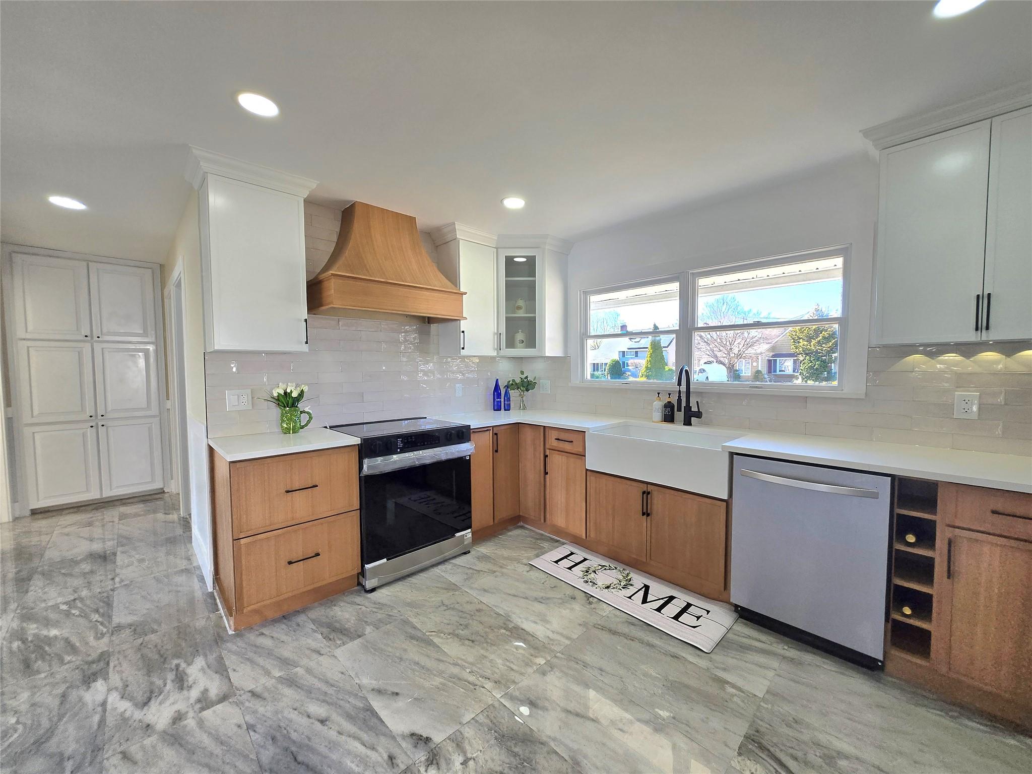 25 Lotus Lane, Westbury, New York image 3