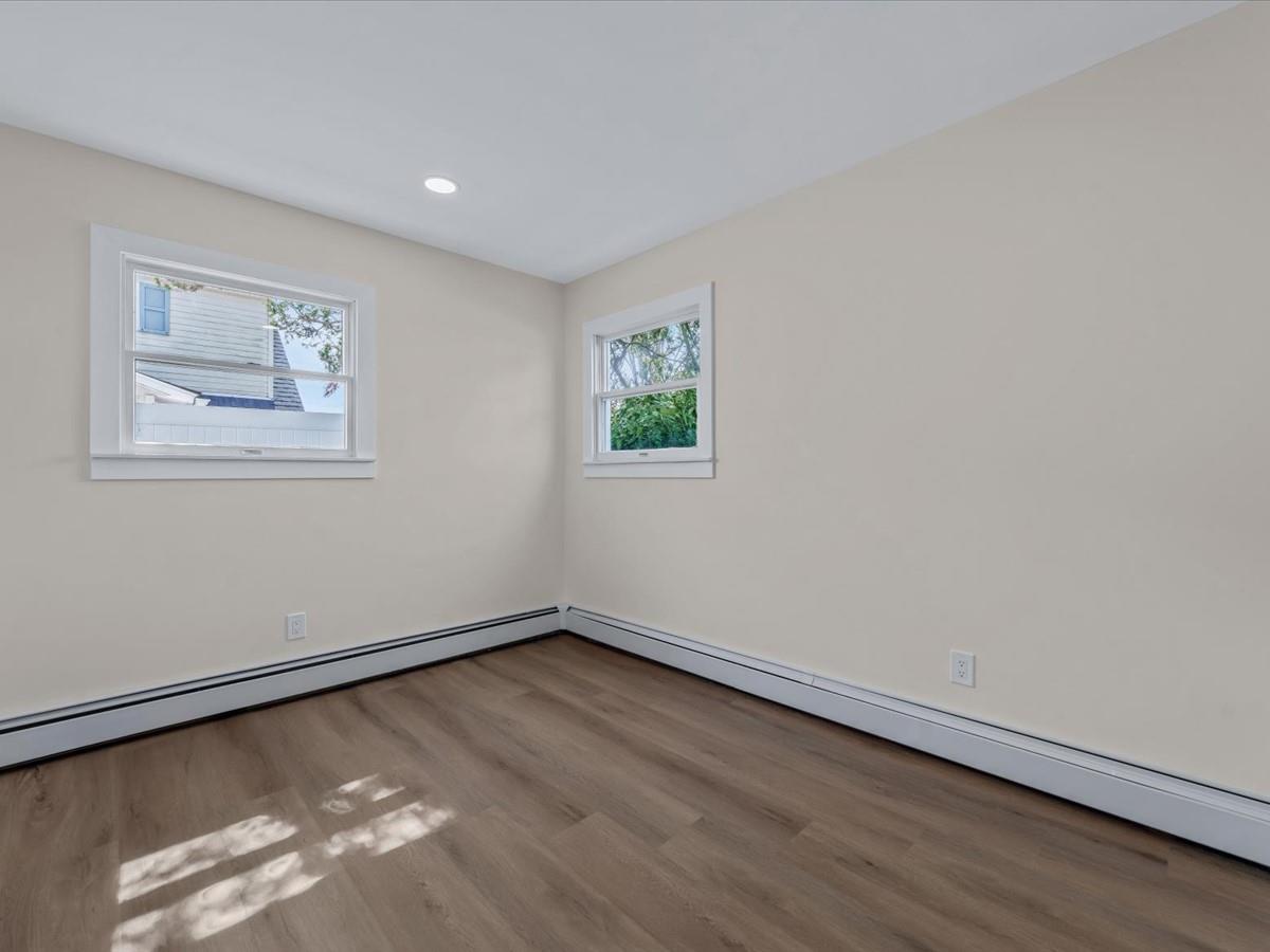 25 Lotus Lane, Westbury, New York image 15